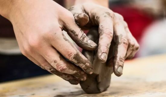 using clay sculpting as a therapeutic tool
